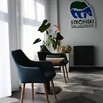 ホテル Stronie 2*