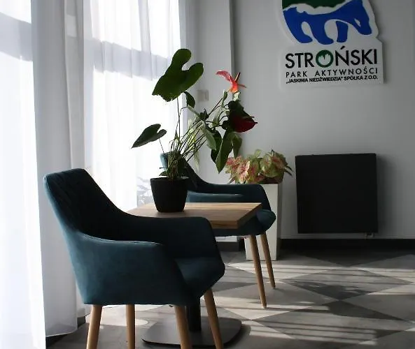 ホテル Stronie 2*