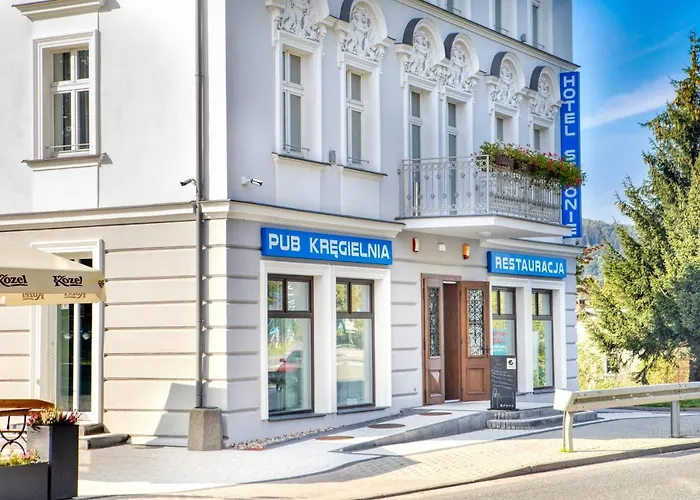 Stronie ホテル 2*